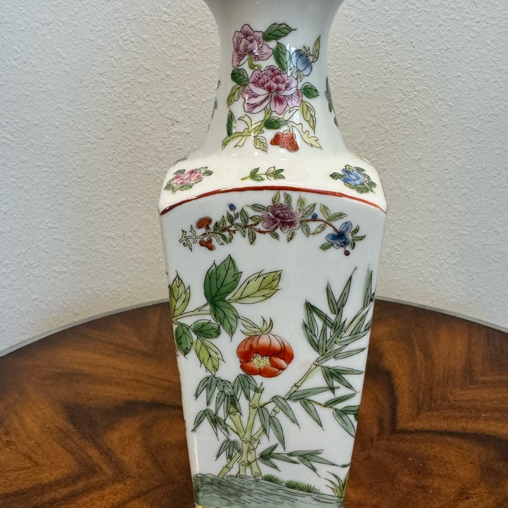 Vintage Made in Macu 10 Inch Floral Porcelain Vase - Picture 4 of 12